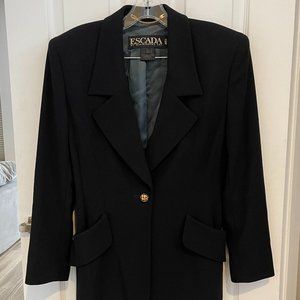 90s Collector, ESCADA by Margaretha Ley, Beautiful black wool blazer in size 35
